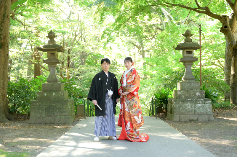 木漏れ日の中で、ロケーション撮影スタート。
