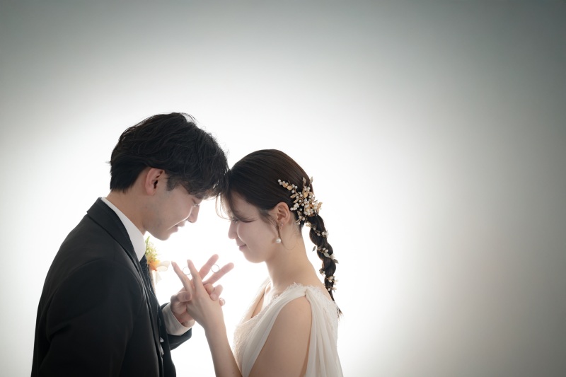 【和装&洋装】7/1~9/10の撮影 和装;鎌倉市内の寺院&洋装;スタジオで撮影 衣裳差額なし・美容・撮影データ100カット付き