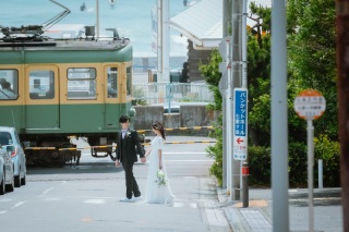 【洋装１着】鎌倉店限定　６月の平日撮影　江ノ島が見える湘南の海で撮影　衣裳差額無し・美容・撮影データ100カット付