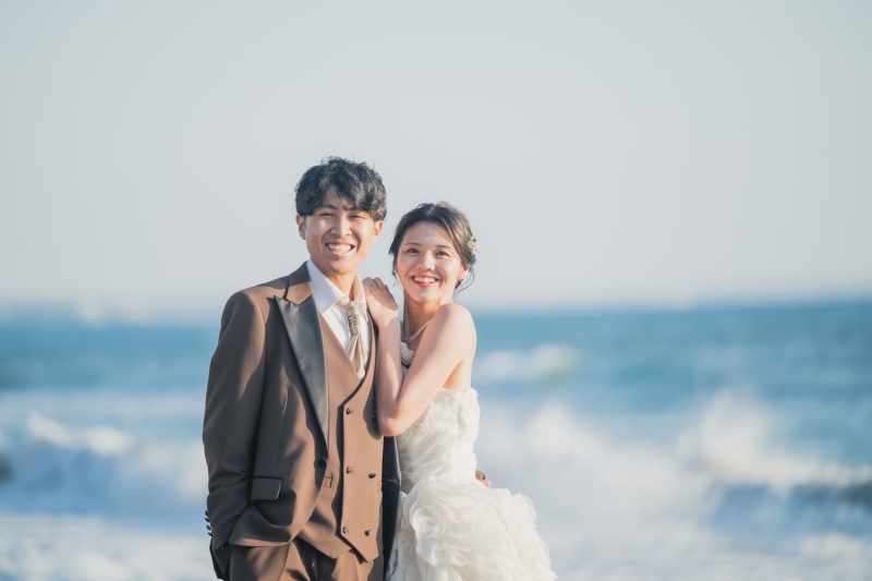 3/24迄の撮影　江ノ島が見える湘南の海とスタジオで撮影　お好きなドレス１着・美容・撮影データ１００カット付き