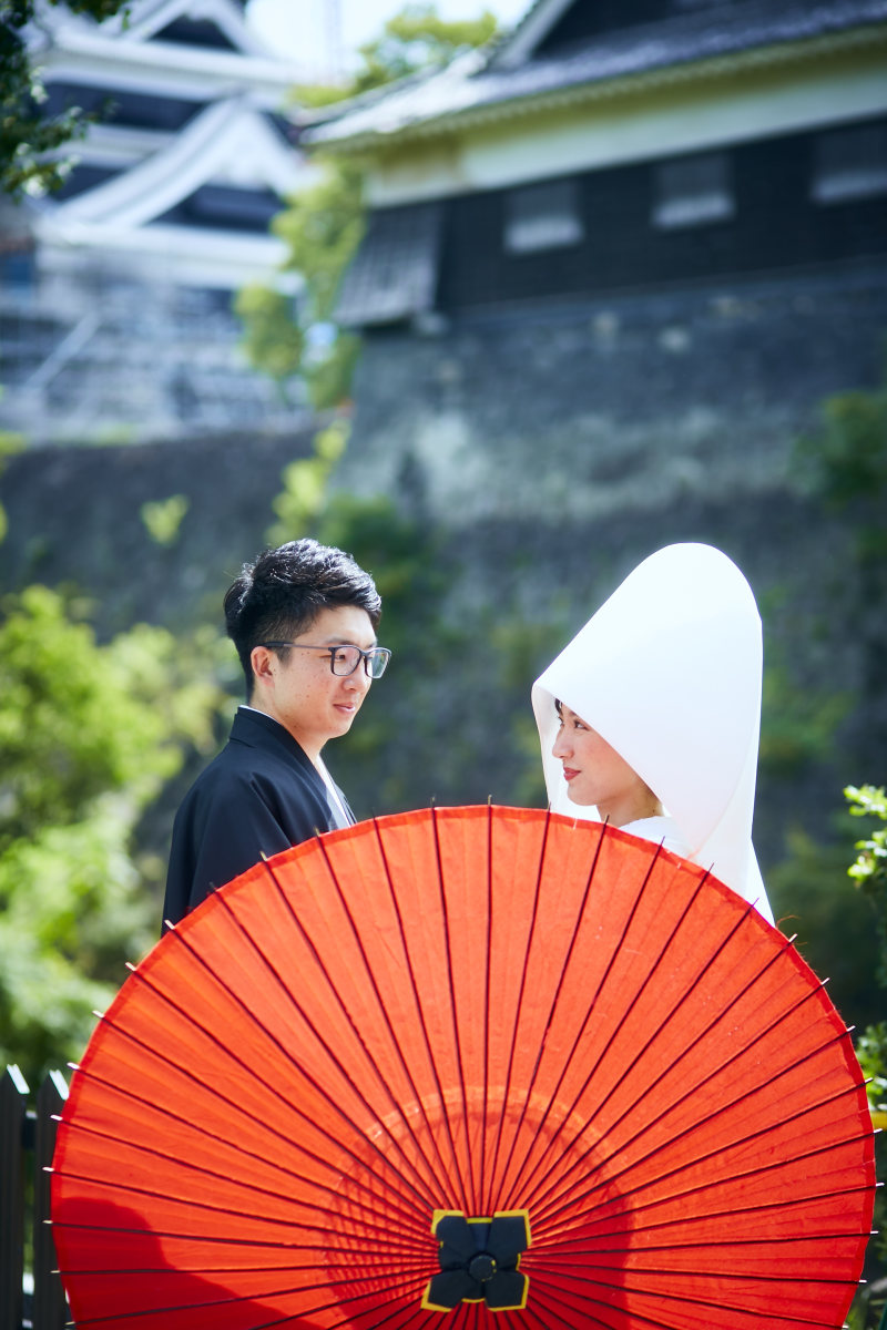 見つめあって