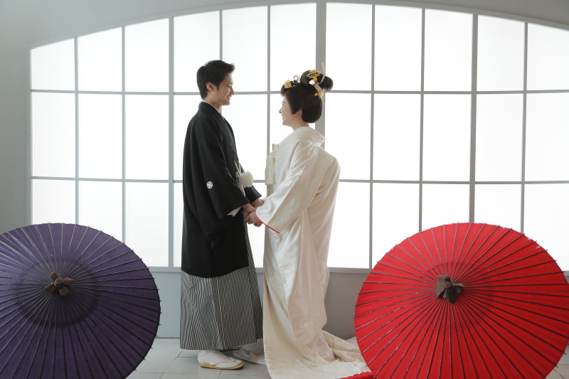 綿帽子をはずしたかんざしスタイルも！