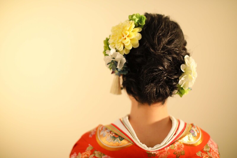 まとめ髪風なヘアアレンジで♪