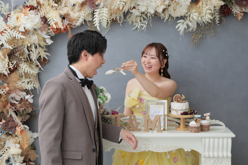 リラックスした表情で