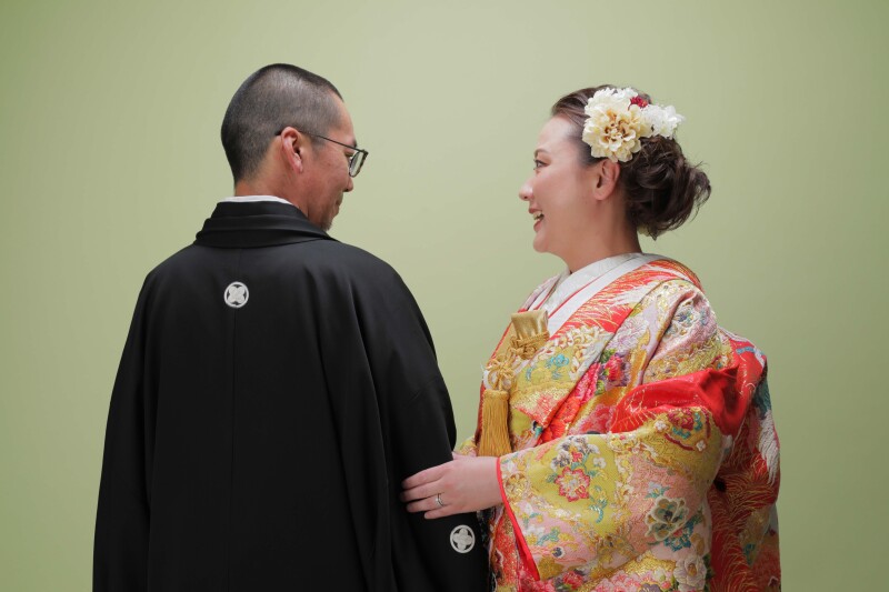 オフショットでナチュラルな表情も