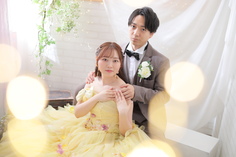 カラードレスで可憐に…洋装スタジオ撮影