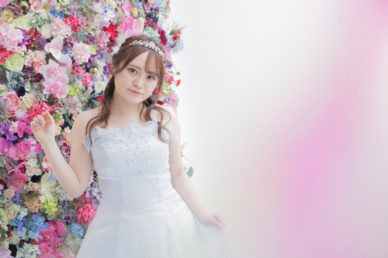 フラワーバックも鮮やかなお写真に