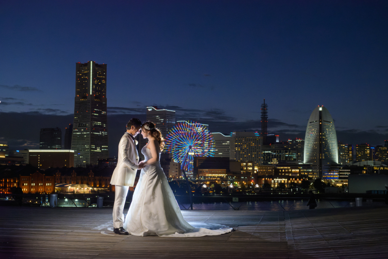 日が落ちてからの大桟橋!