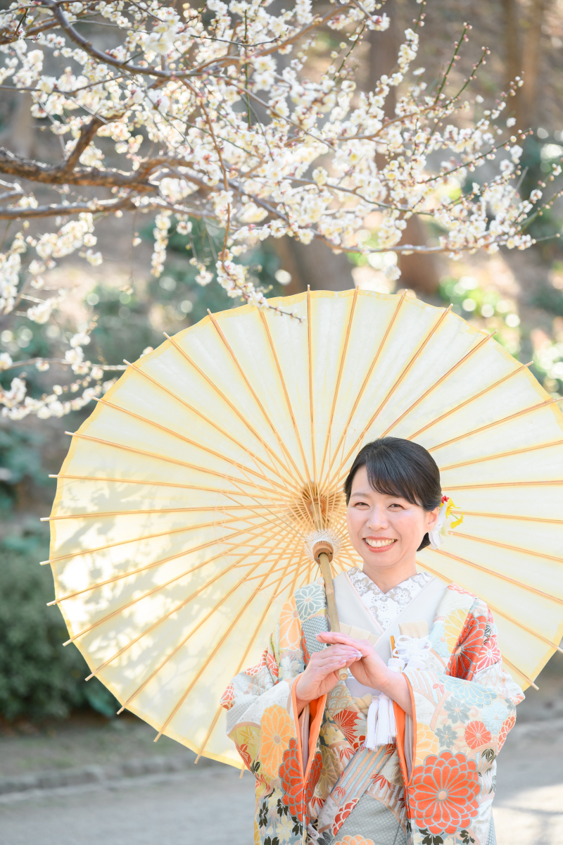 和傘で梅の花と♪