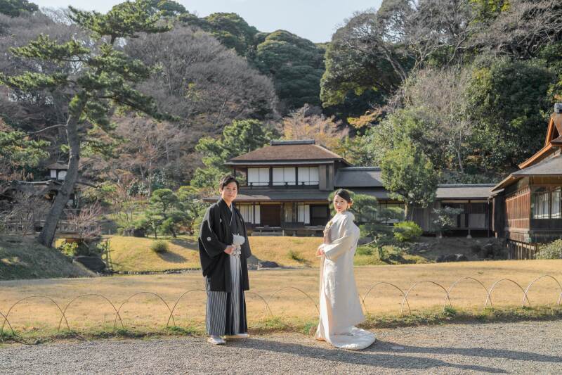 全身撮影、白無垢と三渓園がよく似合いますね!