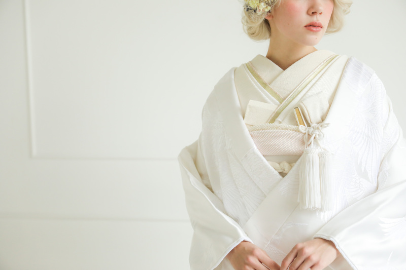 neeyU◇横浜元町ブライダルサロン_衣装の試着ができる