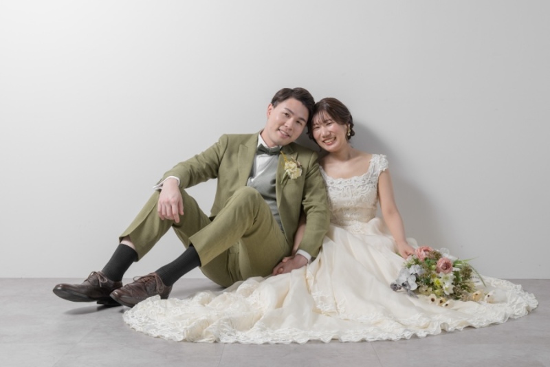 neeyU◇横浜元町ブライダルサロン_衣装の試着ができる