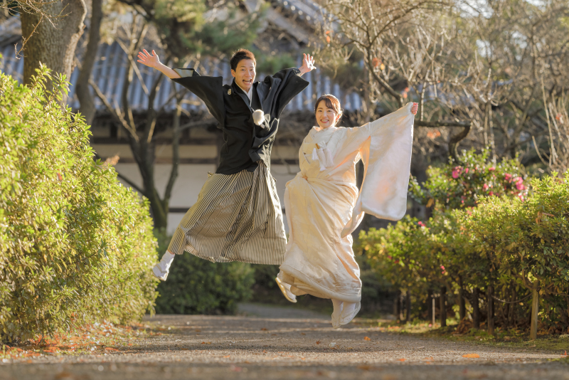 お客様に合わせてお衣裳のサイズのお直しも可能です☆