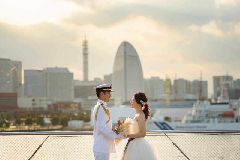 みなとみらいの景色と共にスタイリッシュな一枚を!