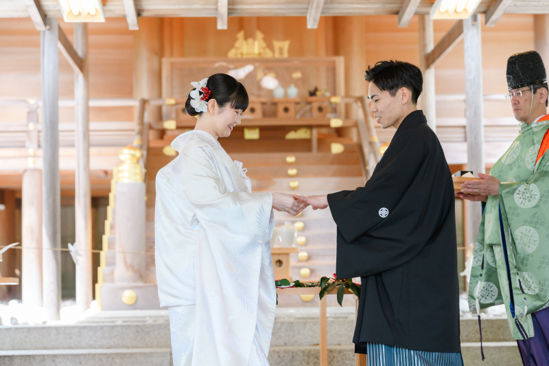 横浜神社結婚式の衣裳美容写真が全て込みのフルサポートプラン!和装1着ヘアメイク込み♪ご家族様のみでの家族婚も大歓迎✨