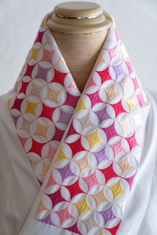 鮮やか七宝半衿