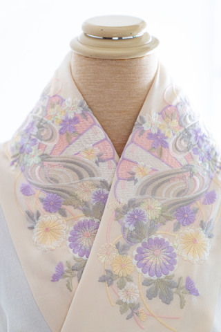 薄紫檜扇に菊半衿