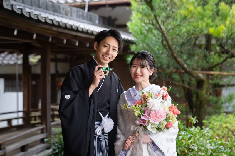 白い歯がきらり