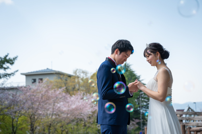 シャボン玉の中のお二人