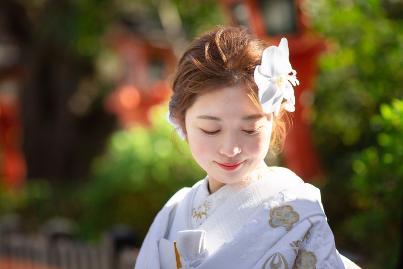 白無垢に胡蝶蘭を合わせて上品に