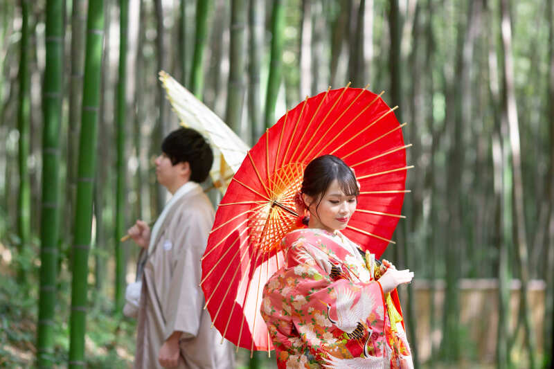 回廊など平安の佇まいが残る格式高いお寺で