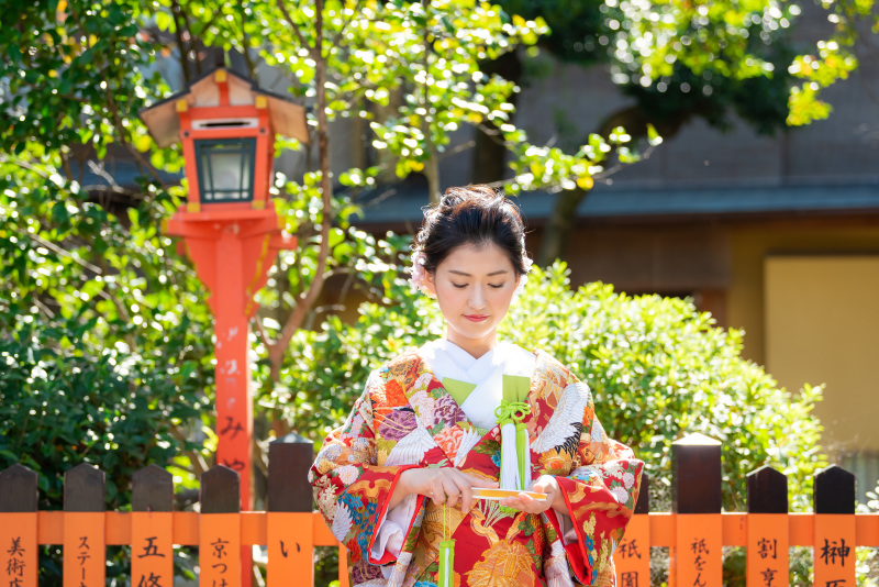 胸元のグリーン