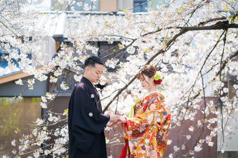 桜をバックに♪