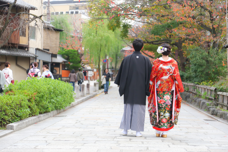 スラッと綺麗なお二人の後ろ姿