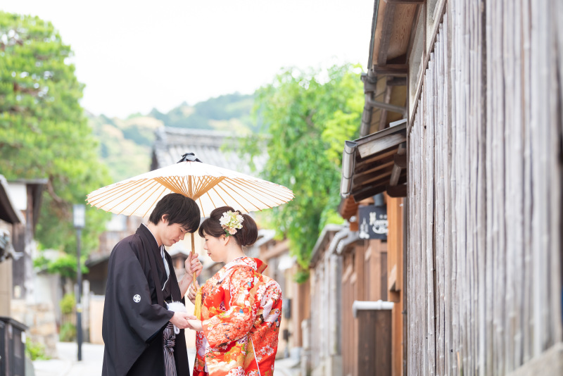 白傘はレフ版効果もあり