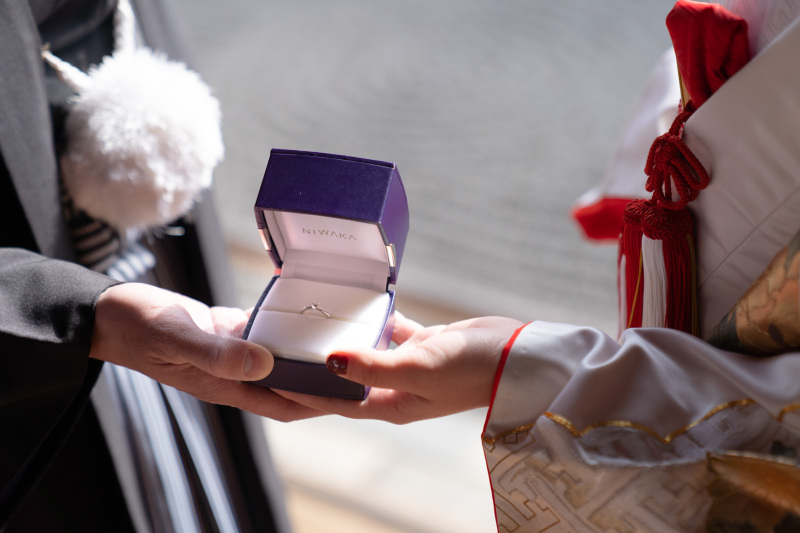 素敵なリングがお二人の間に