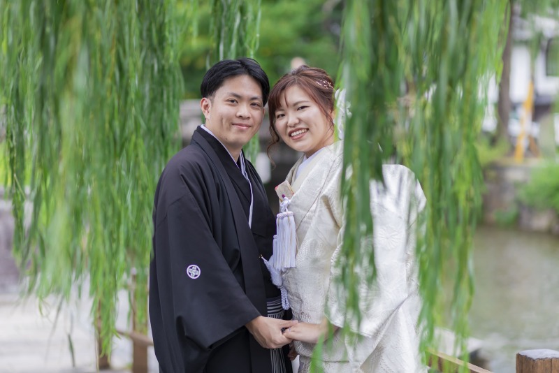 まずは東山白川の柳と共に！