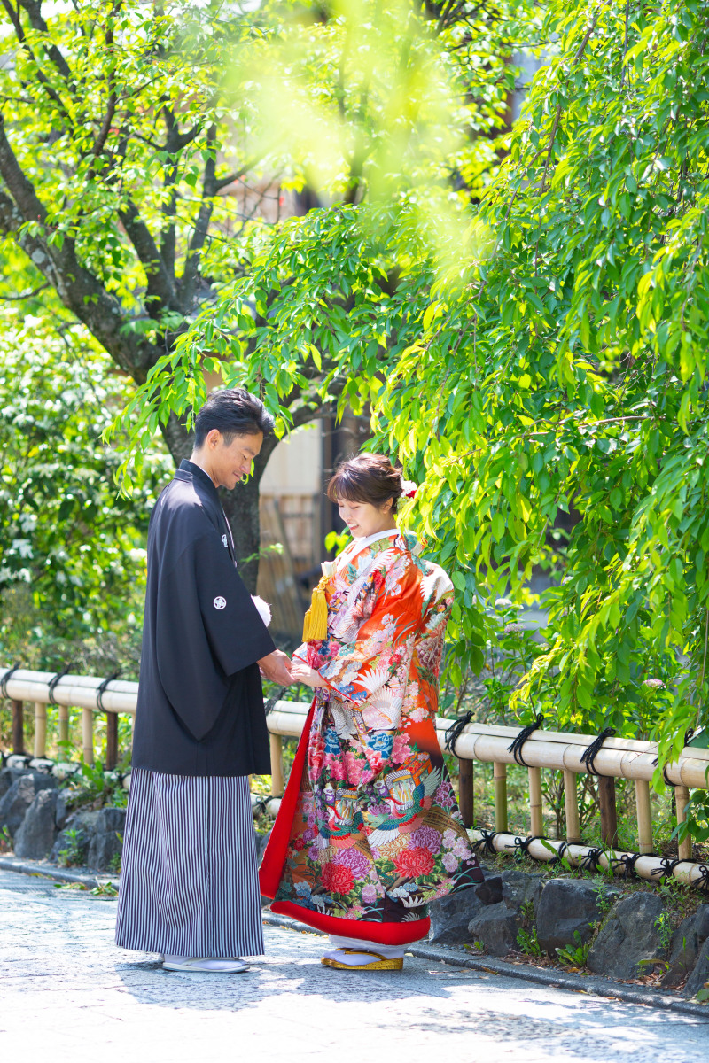 手を取り合って♪