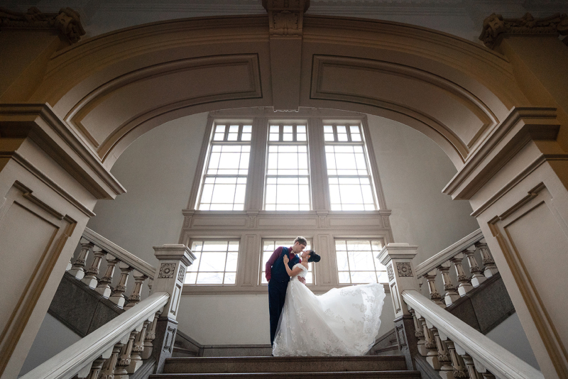 京都府庁旧本館でドレス撮影