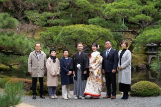 家族で貸し切り日本庭園