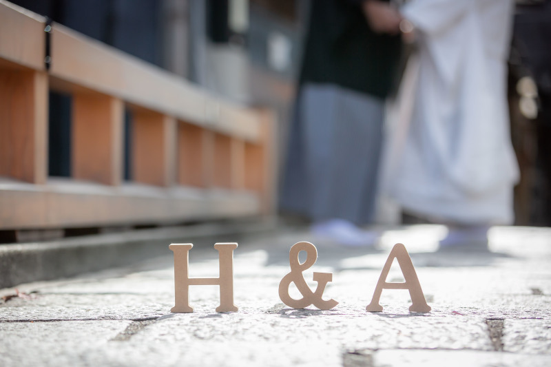 イニシャルウッド