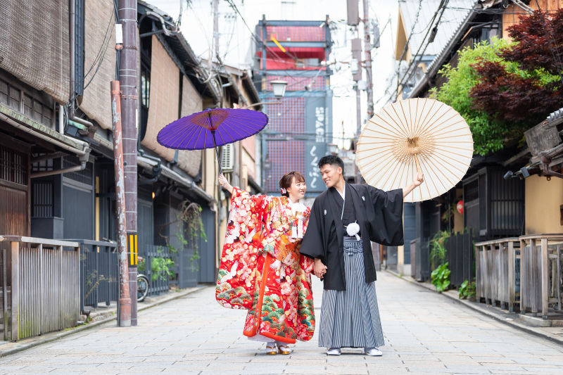 大きくひろげて