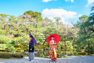 晴天の日本庭園