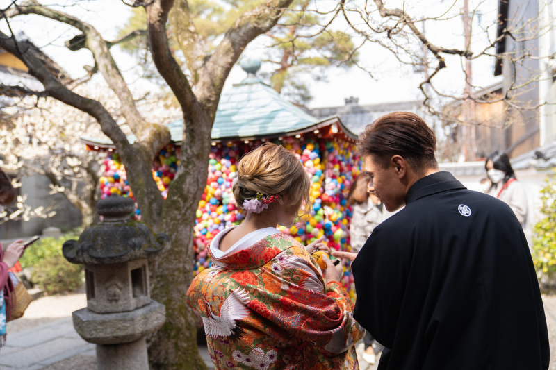 まずは八坂庚申堂へ。