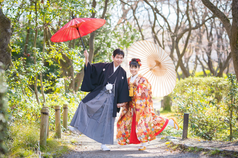 時にはおちゃらけて笑