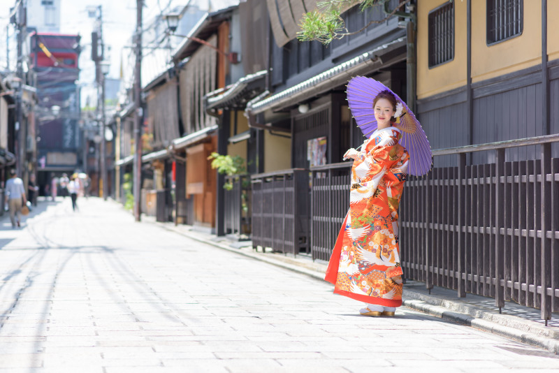 スラッとした立ち姿
