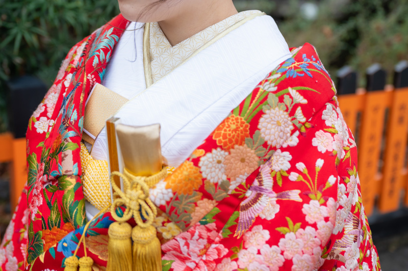 胸元もオリジナルコーディネートに！