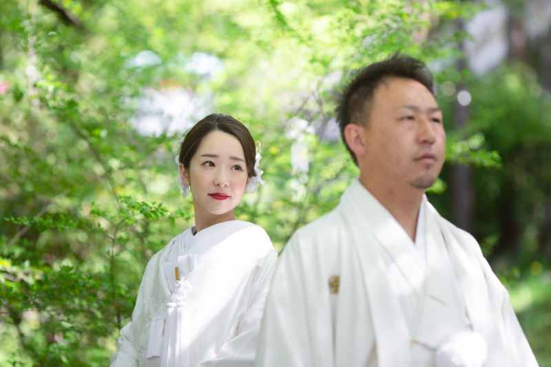 白無垢と白紋服