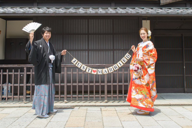 まぶしいんです。