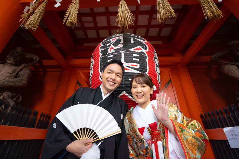 京都・毘沙門堂で彩る秋の婚礼写真 - 幸せな瞬間と伝統の美しさ