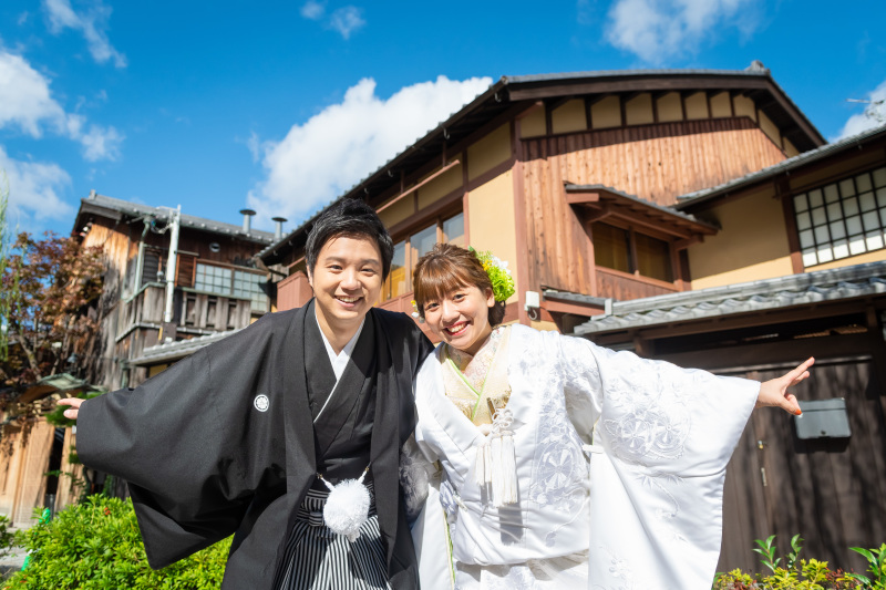 色掛下で胸元コーデ