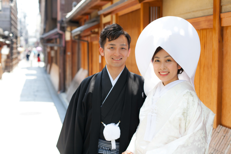 白無垢に羽織替えてさらに