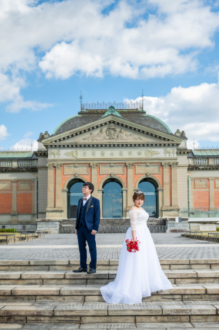 真っ白なドレスを綺麗な青空の下で撮影しませんか