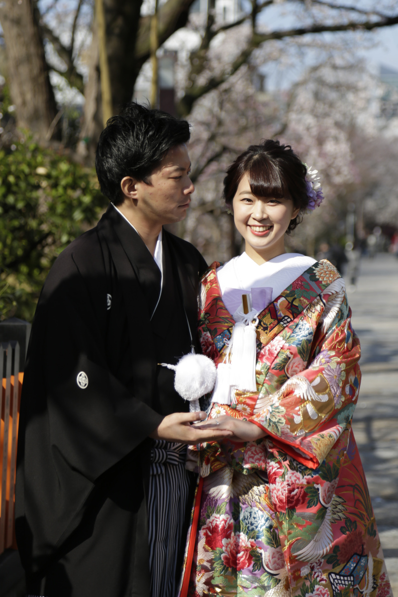 桜をバックに♪