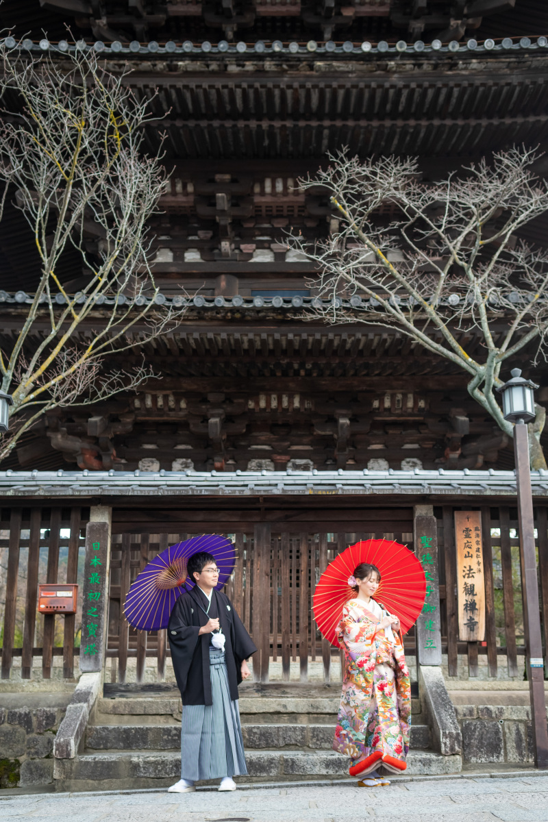 新婦様を見つめる