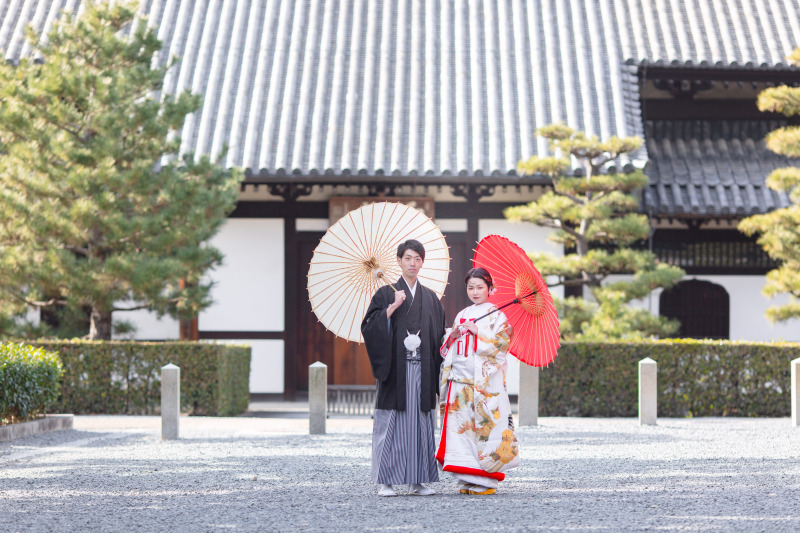東福寺をバックにラストポーズ